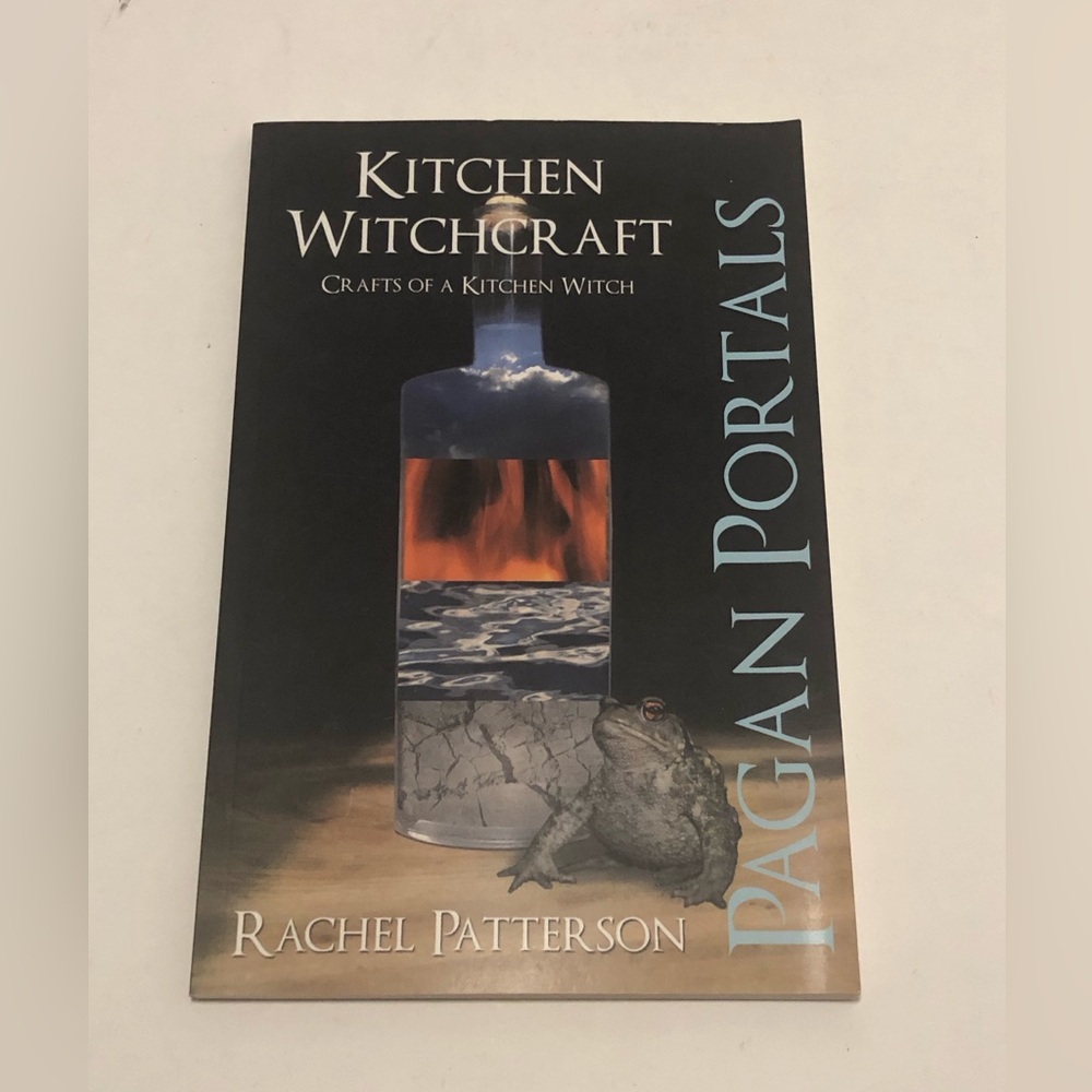 Kitchen Witchcraft by Rachel Patterson - Pagan Portals